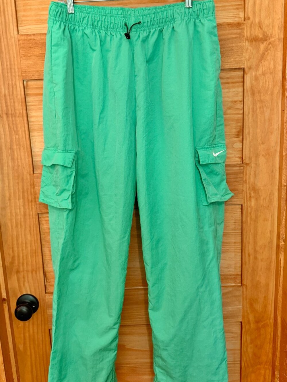 Nike Sportswear Essential Women's High-Rise Woven Cargo Pants Bright Green sz L